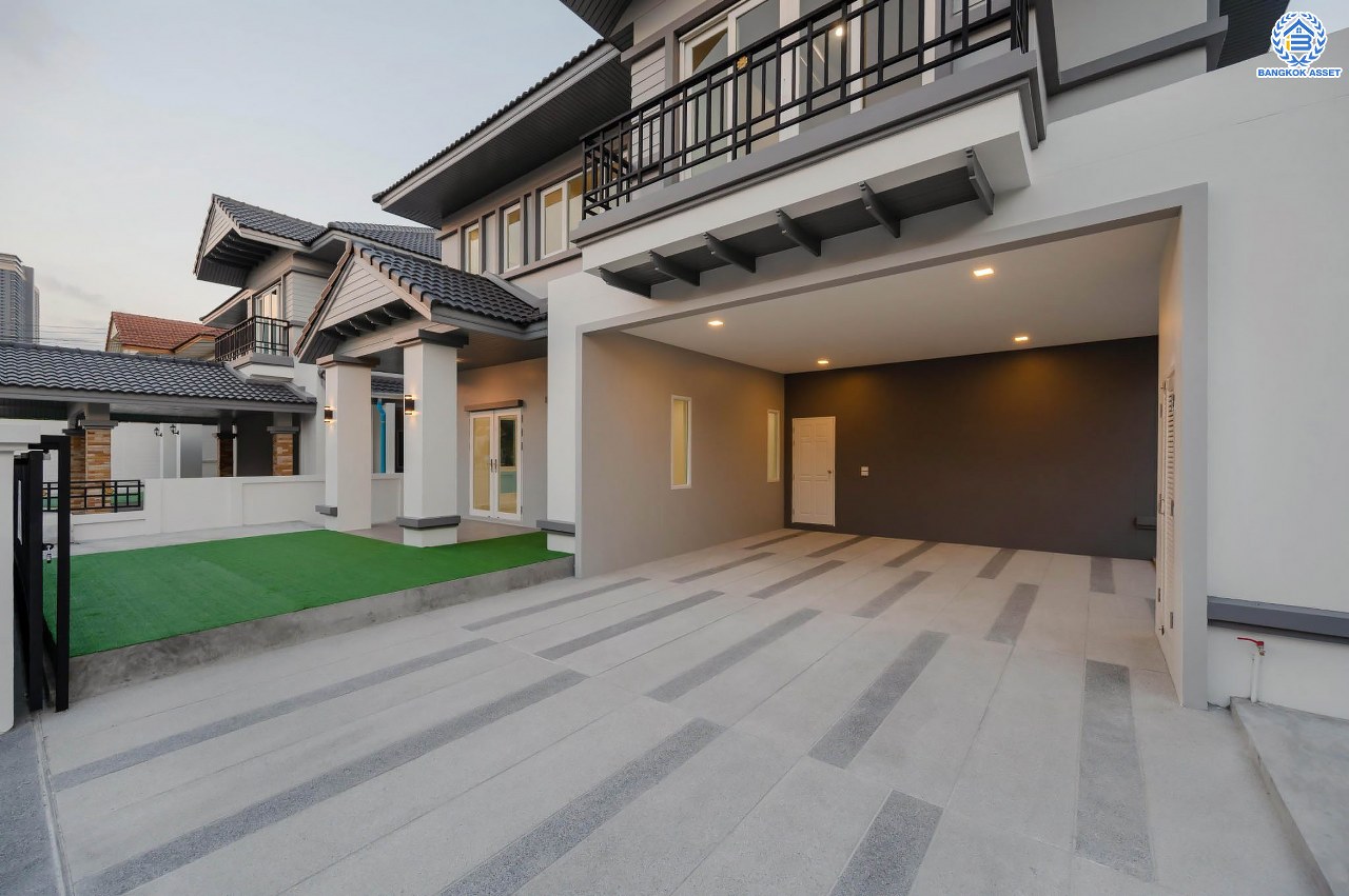 บ้านมือสองตกแต่งใหม่ โครงการ นนท์ณิชา พระนั่งเกล้า เนื้อที่กว้าง 67.5 ตร.ว. ฟังก์ชัน 3 ห้องนอน 3 ห้องน้ำ 1 ห้องอเนกประสงค์ 2 จอดรถ บนทำเลศักยภาพ ติดถนนรัตนาธิเบศร์ เชื่อมต่อถนนชัยพฤกษ์ ใกล้รถไฟฟ้าสายสีม่วง "สถานีไทรม้า" และจุดขึ้นทางด่วน "งามวงศ์วาน"